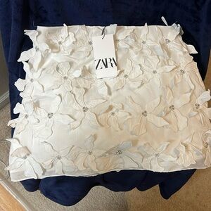 Brand New White Zara Mini Skirt 🤍🤍🤍 Size Large - Never Worn